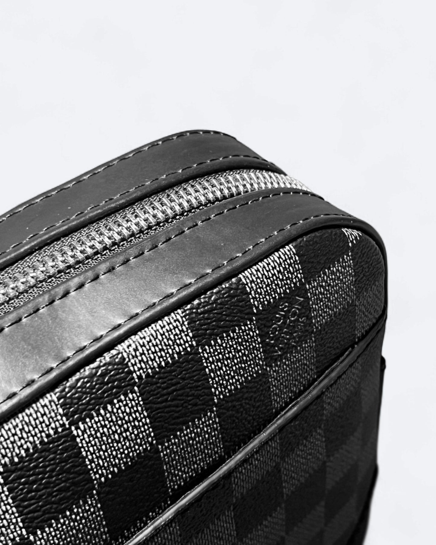 LVTN - Damier Pattern Duo Messenger Bag - Black