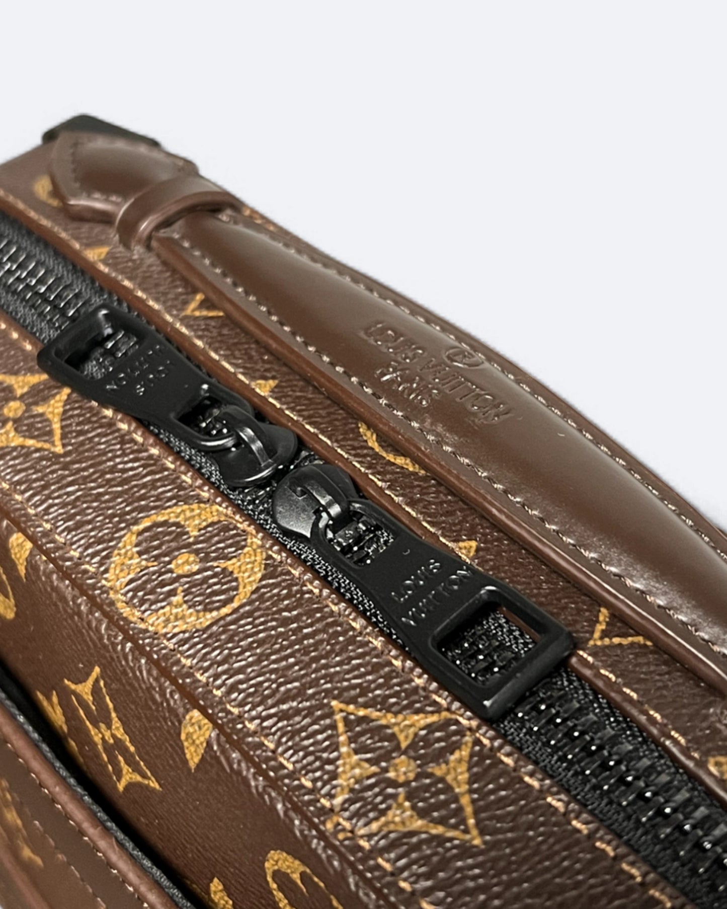 Louis Vuitton - LV Trunk Bag - Brown