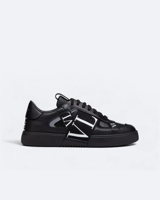 Valentino - Low-Top Calfskin Vl7N Sneakers - Black
