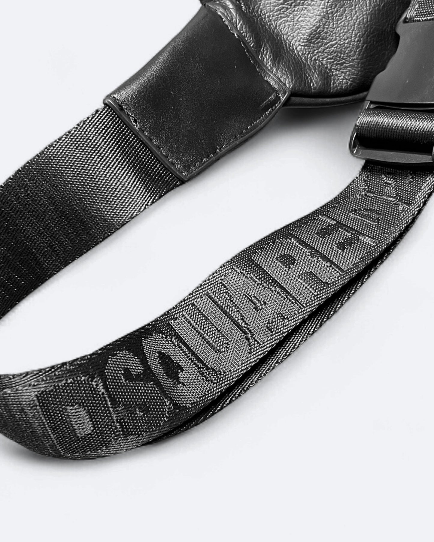 Dsquared2 - ICON Leather Crossbody Bag - Black