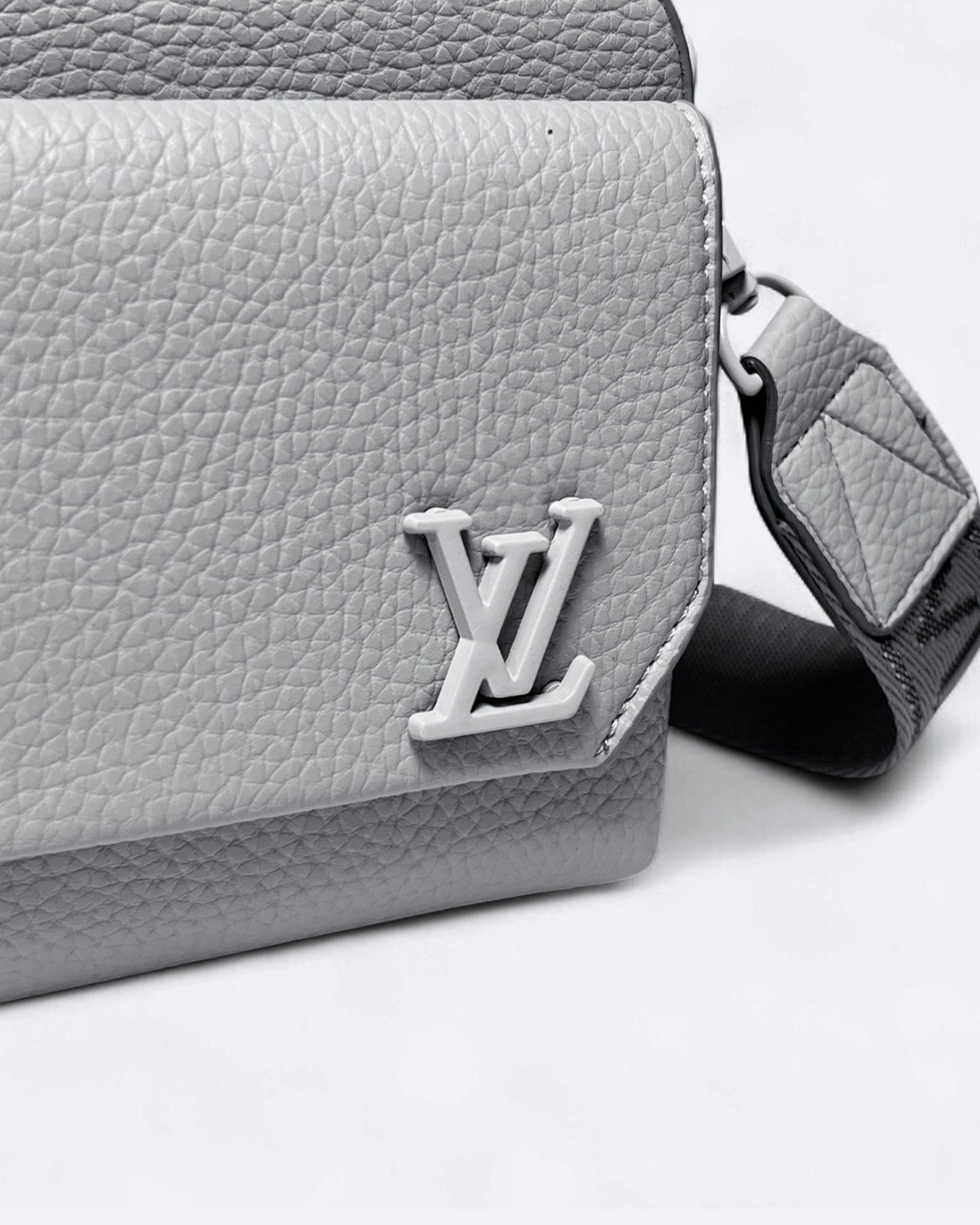 LVTN - Leather Mini Messenger Bag - Light Gray