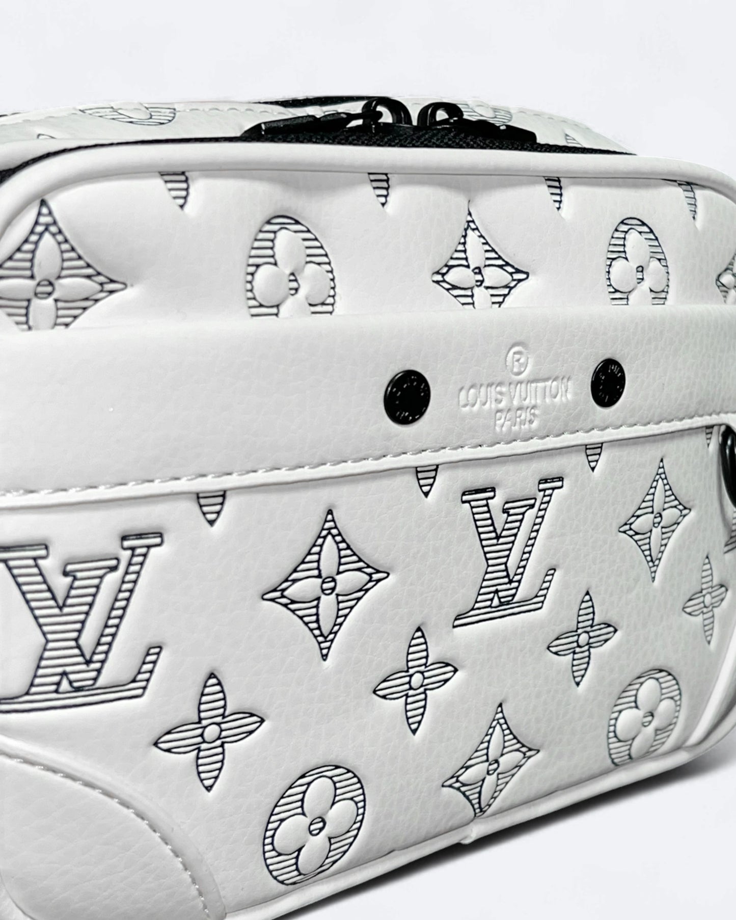 LVTN - Alpha Crossbody Bag - White/Dark Blue